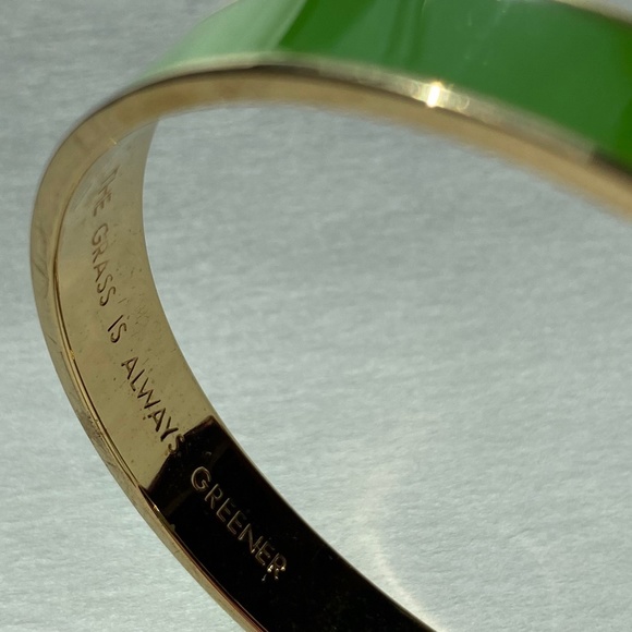 Discontinued Kate Spade Idiom Enamel Green Bracelet/Bangle 12K Gold Plate - Picture 5 of 6
